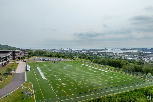 Lincoln Park Middle School employs 35 full-time teachers dedicated to student success.