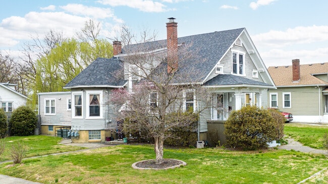 In Algonquin, traditional-style homes add a timeless appeal.