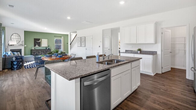 5143 Runnerstone Rd, Morristown, TN 37813 - photo 6