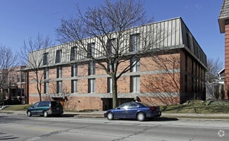 3055 N Oakland Ave, Milwaukee, WI 53211