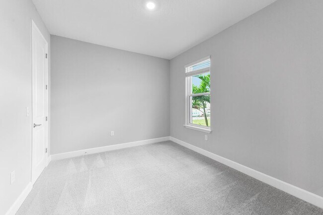 7791 Waning Moon Way, Sarasota, FL 34241 - photo 6