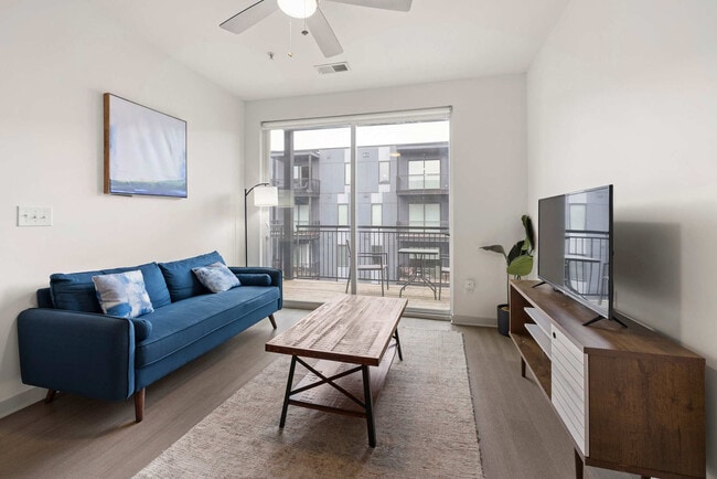 633 E Main St unit ID1031630P, Louisville, KY 40202 - photo 3