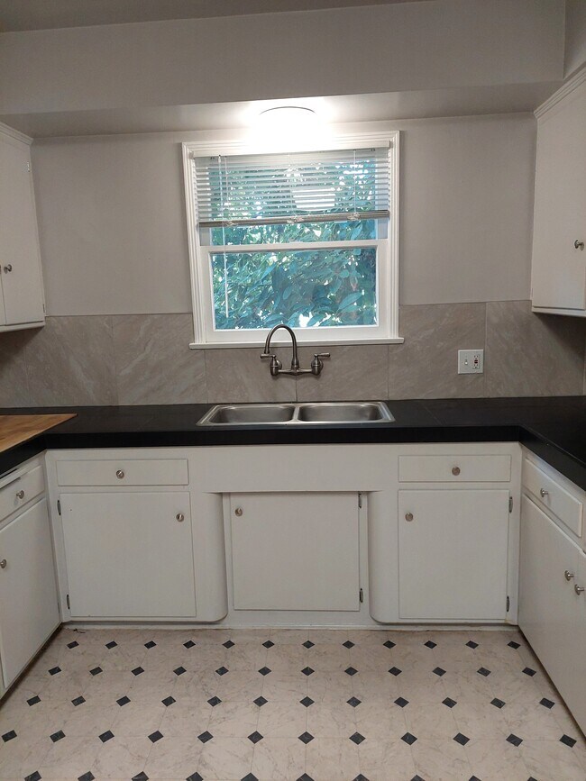 404 Naranja Dr unit 404, Glendale, CA 91206 - photo 6