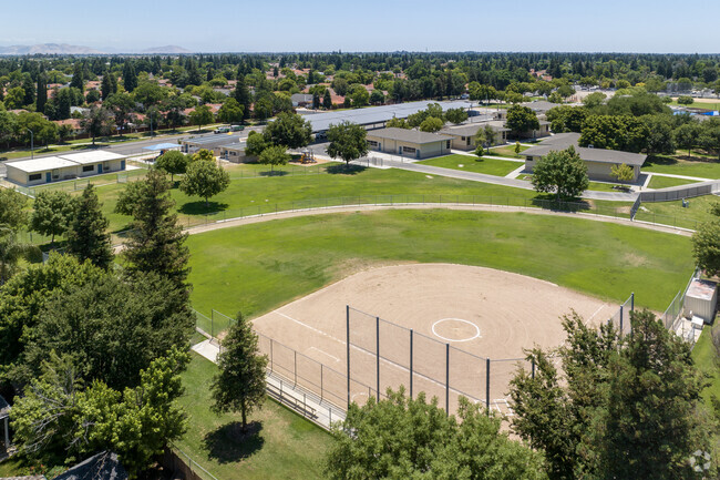Clovis Elementary School is a large campus in Clovis.
