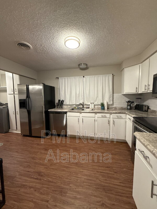 9921 Pulaski Pike unit A2, Toney, AL 35773 - photo 3
