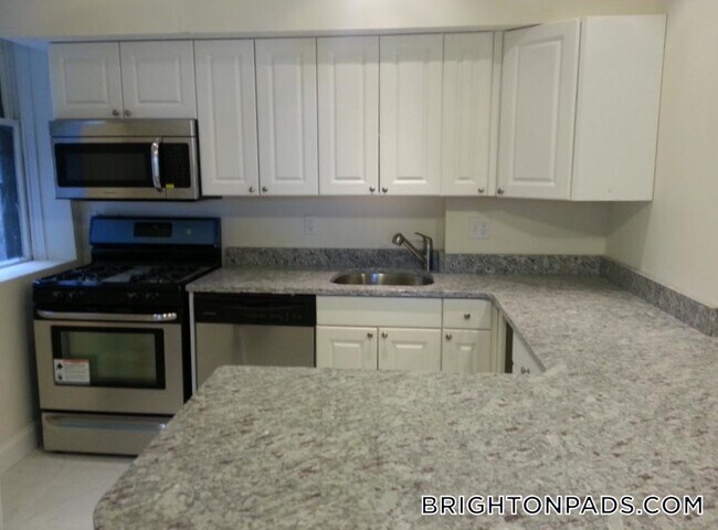 2001 Commonwealth Ave unit 5, Boston, MA 02135 - photo 6