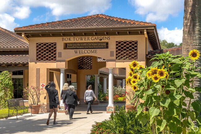 A stunning collection of botanical diversity Bok Tower draws thousands from across the U.S.