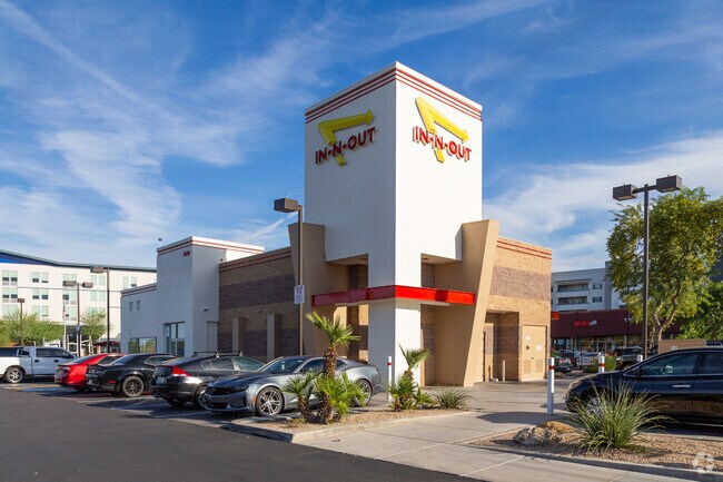 North Tempe locals frequent In-N-Out for a quick bite.