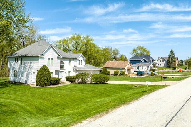 Home styles in Keeneyville range from modest Cape Cods to Dutch Colonials.