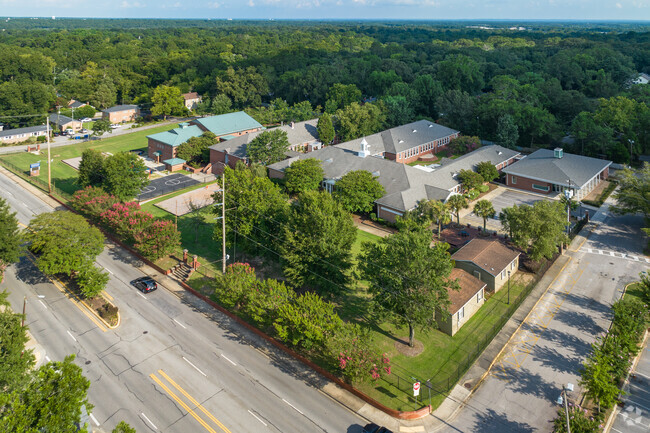 Rosewood Elementary School in Columbia is accessible from Rosewood Drive.
