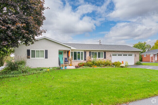 Ranch-style homes are common in Rush, especially near Philipsburg’s suburban edge.