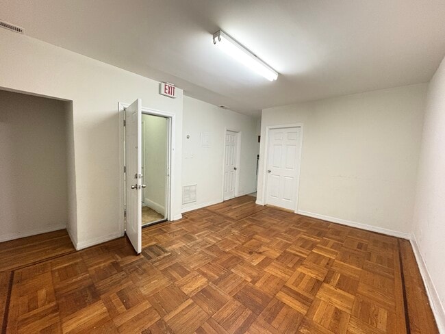 221 Martin Luther King jr Dr unit 3, Jersey City, NJ 07305 - photo 4