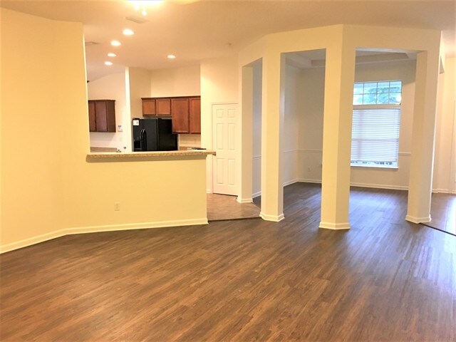 4622 Glendas Meadow Dr, Jacksonville, FL 32210 - photo 5