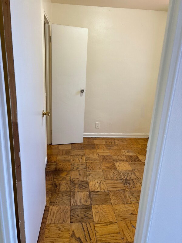 Greystone Views unit 3, Bronx, NY 10466 - photo 7