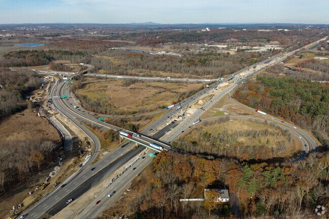 The I-495 to I-90 interchange near Hopkinton makes makes commuting a breeze.