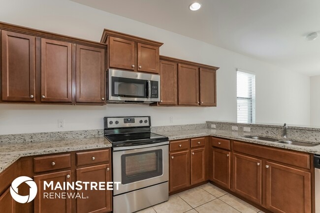 945 SW 6th Place, Cape Coral, FL 33991 - photo 6