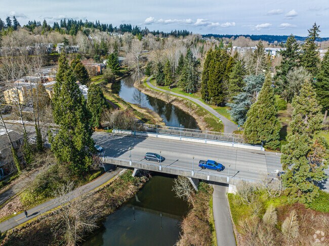 Sammamish River flows through Downtown Redmond to provide a blend of city life and nature.