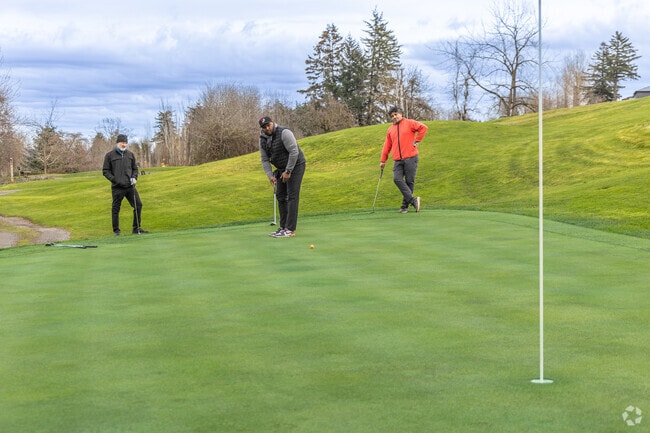 McMenamins Edgefield in Town Center includes two par-three golf courses.