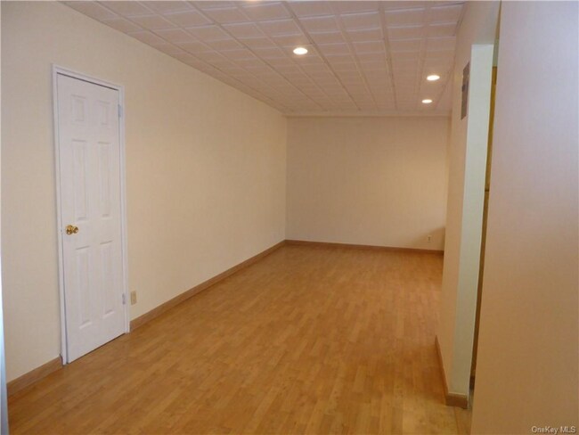 140 N Broadway unit ET9, Irvington, NY 10533 - photo 2