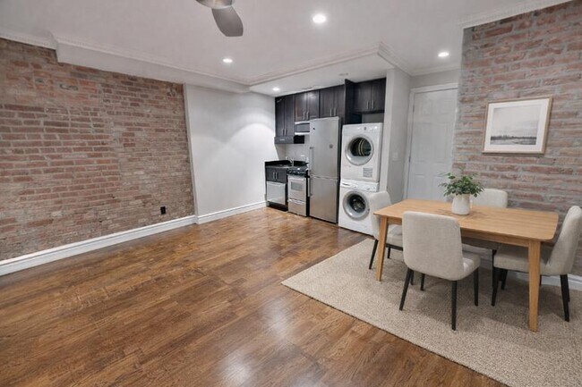 234 W 14th St unit B, New York, NY 10011 - photo 5