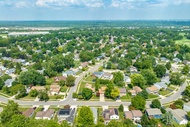 Golfview Woods is an urban neighborhood in Columbus, Ohio.