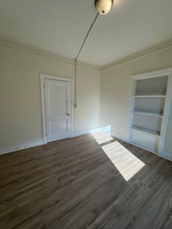 1st bedroom