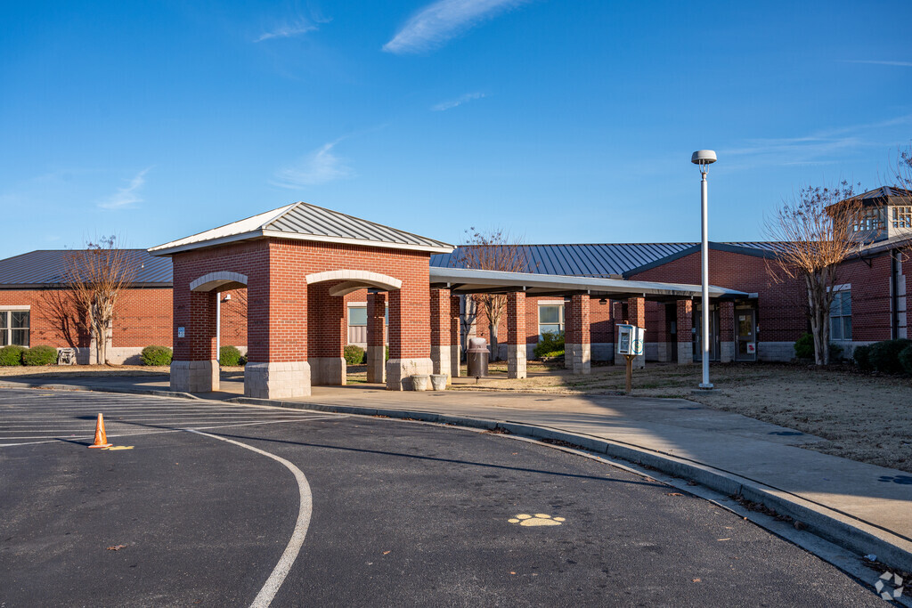 Blacksburg Primary School provides education in 
Cherokee County.