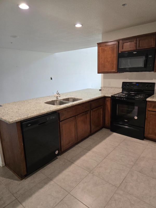 7353 E 38th St, Yuma, AZ 85365