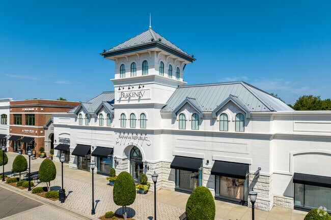 Blakeney Town Center is Provincetowne's favorite gathering place for shopping and dining.