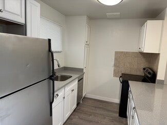 324 Kitty Hawk Rd, Alameda, CA 94501