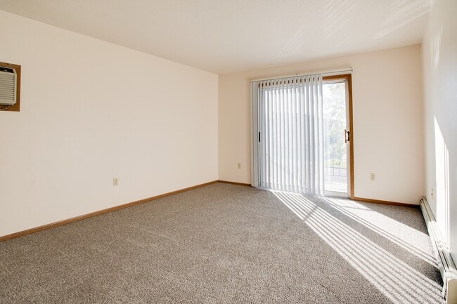 Dock 9 Apartments, Fargo, ND 58103 - photo 3