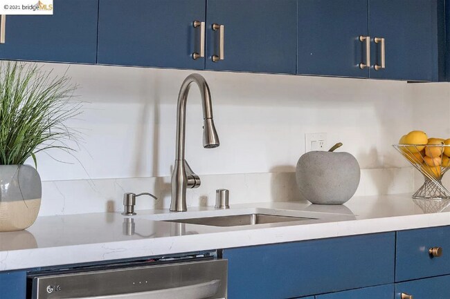 Sierra At Jack London Square unit 518, Oakland, CA 94607 - photo 6