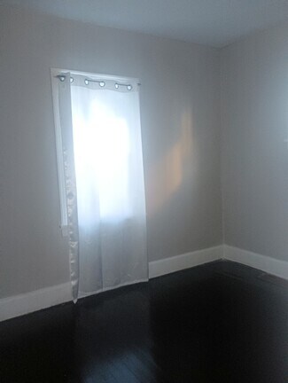 9909 Dunlap Ave, Cleveland, OH 44105