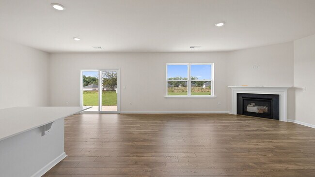 308 Silicon Dr, Greenville, SC 29605 - photo 6