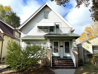 2975 N 58th St Unit 2975 Upper, Milwaukee, WI 53210