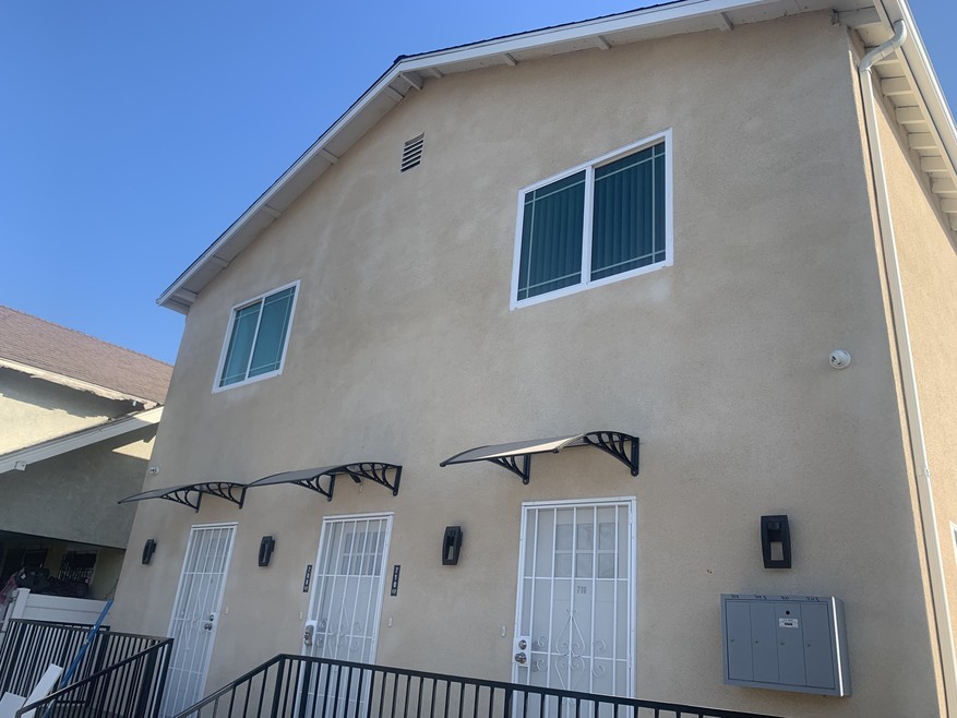 708 W Gage Ave unit 1, Los Angeles, CA 90044 - photo 1