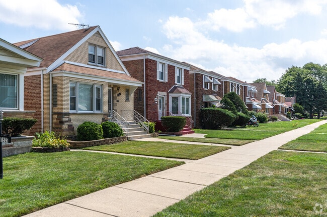 Workers' cottages sit next to Georgians in Wrightwood.