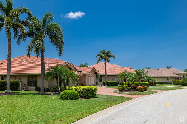 Longshore Lake residents are familiar with red tile roofs and driveways.