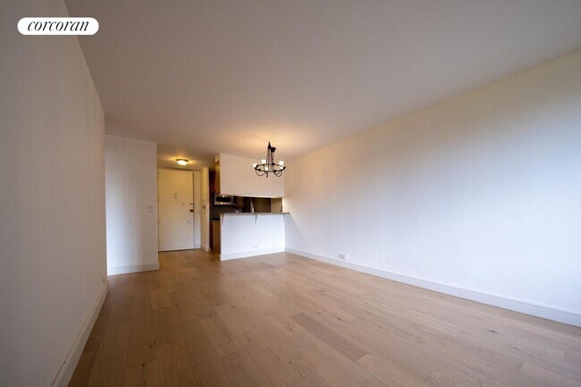 Manhattan Place, New York, NY 10016 - photo 6