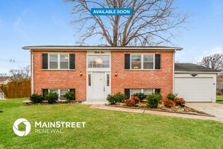 35 Bernie Cir, Maryland Heights, MO 63043