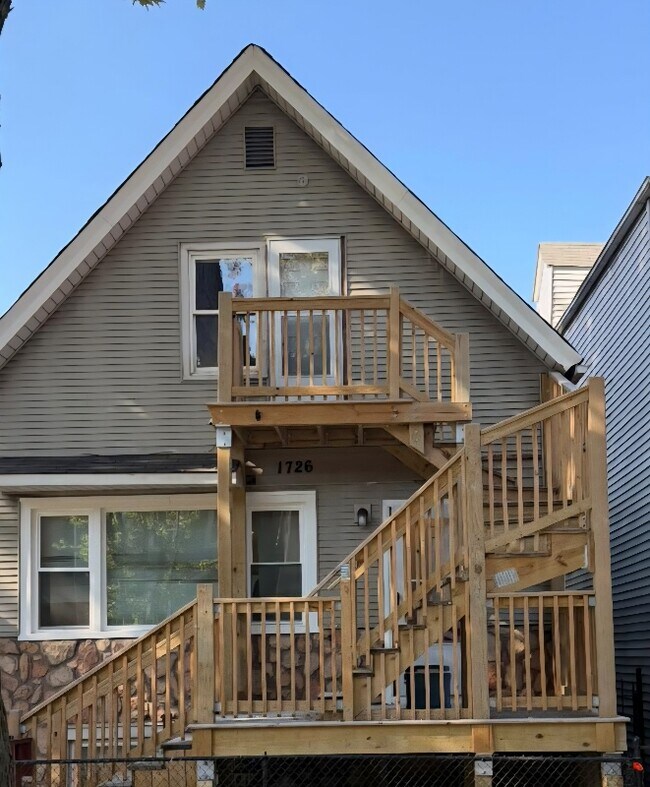1726 N Artesian Ave Unit 2, Chicago, IL 60647