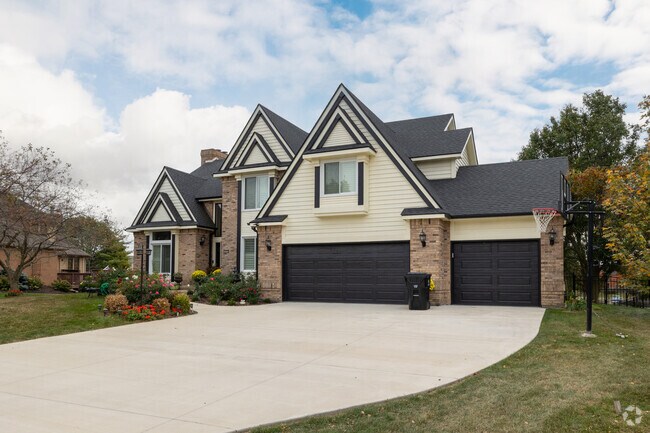 Contemporary homes are the norm in Hawthorne Hills.