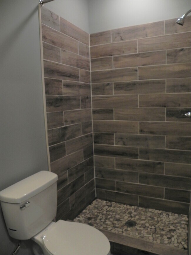 813 N 41st St unit 3, Philadelphia, PA 19104 - photo 6