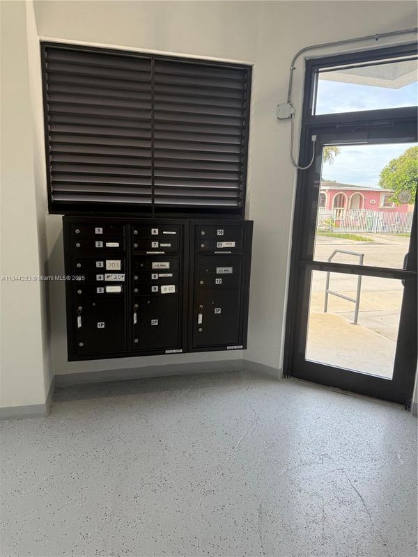 859 E 24th St, Hialeah, FL 33013