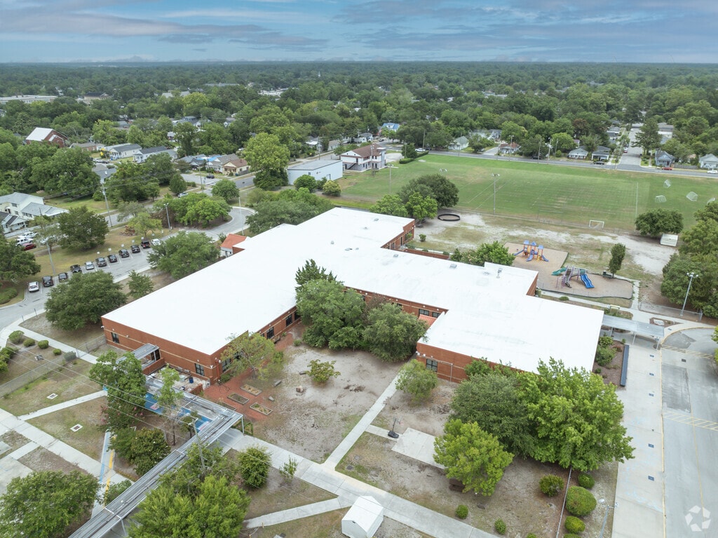 The International School at Gregory is a magnet school located in Wilmington, NC,