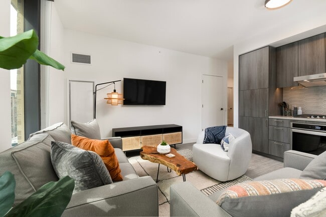 907 W Madison St unit 405, Chicago, IL 60607 - photo 5