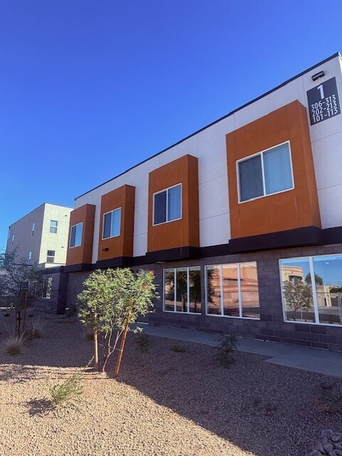Revive 25 Apartments, Phoenix, AZ 85032 - photo 2