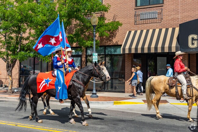 Buffalo Bill Days in Downtown Golden celebrates western culture.