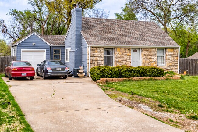 Bungalows dot neighborhoods surrounding Leeds in Kansas City.