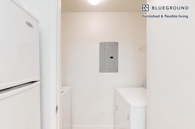 313 Avalon Cir unit FL1-ID2700A, Smithtown, NY 11787 - photo 7